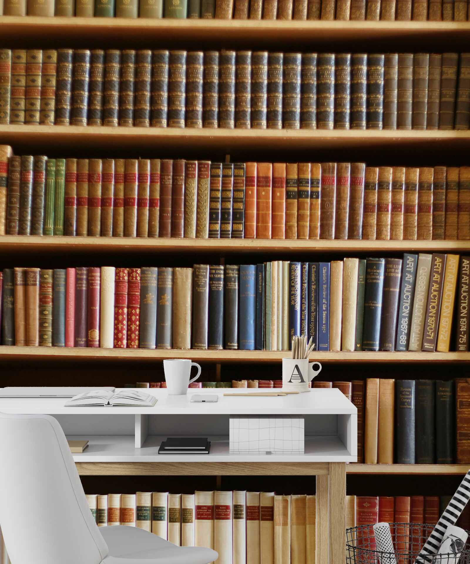 Papier peint il y a beaucoup de livres sur les étagères