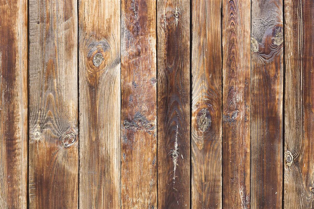 Papier peint les poutres sont en bois brun foncé