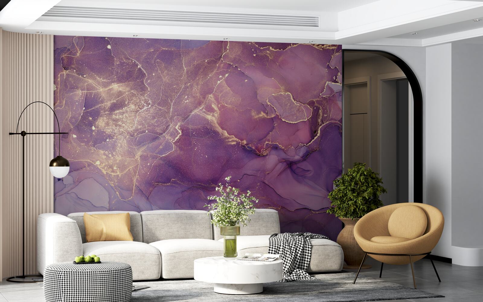 Papier peint fond marbré en or avec une teinte violette