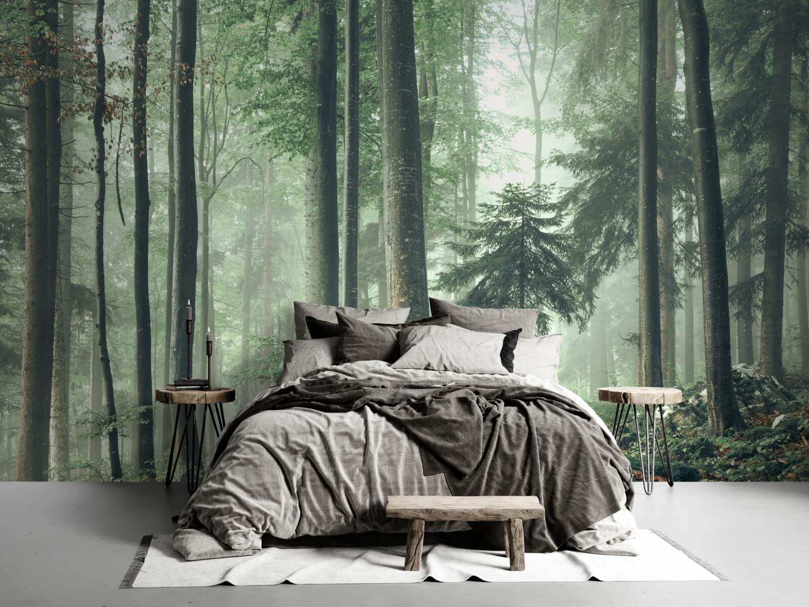 Papier peint Lumière à travers la brume dans une forêt d'arbres à feuilles caduques