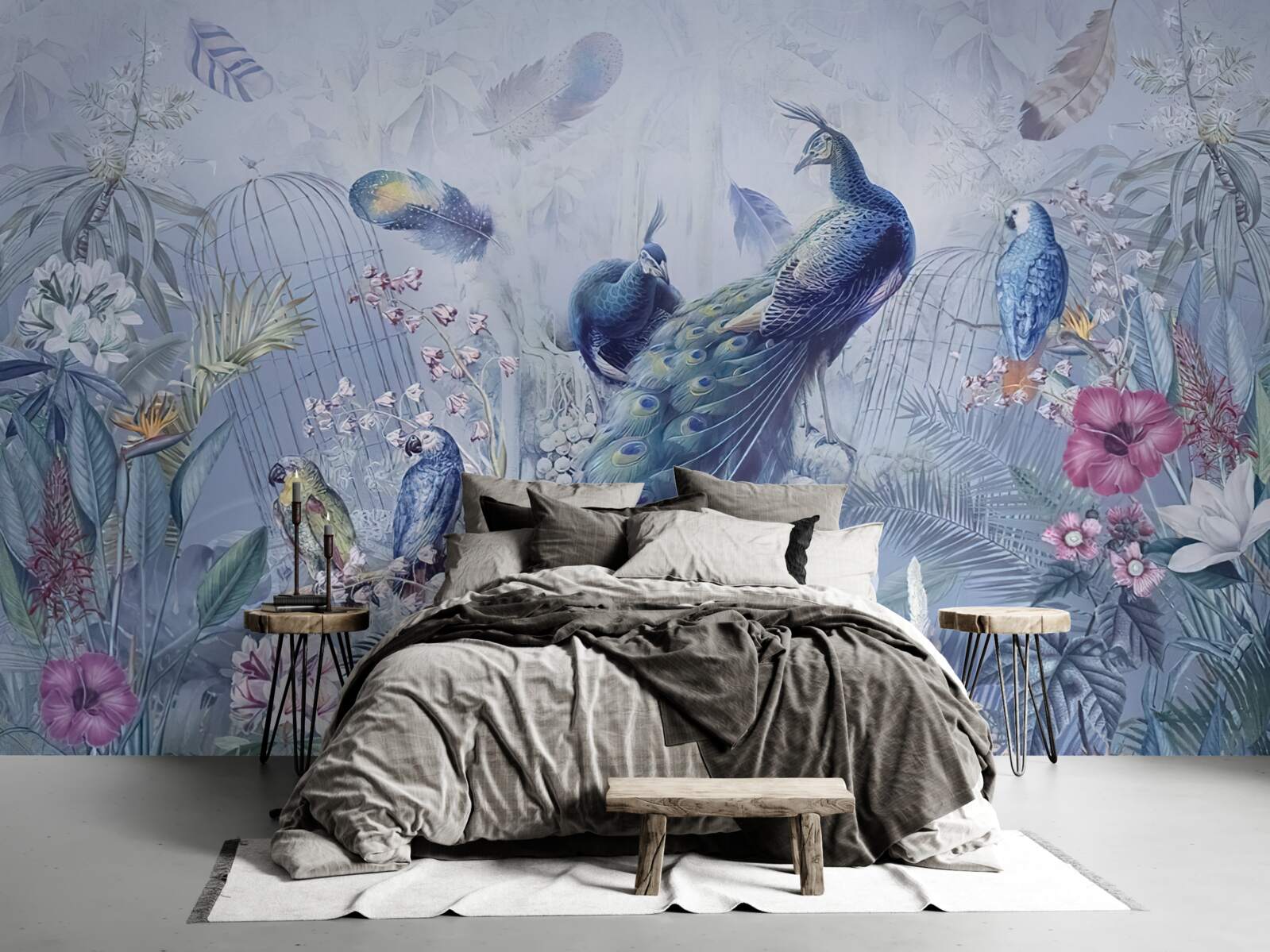 Papier peint perroquets et paons dans une émeute de fleurs dans le jardin