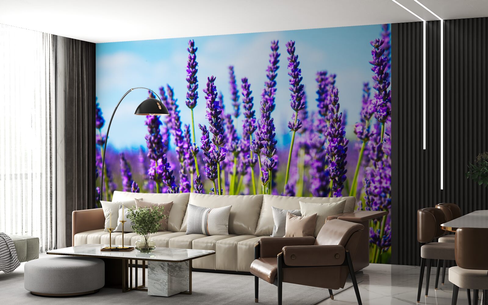 Papier peint violet lavande sur fond de ciel bleu