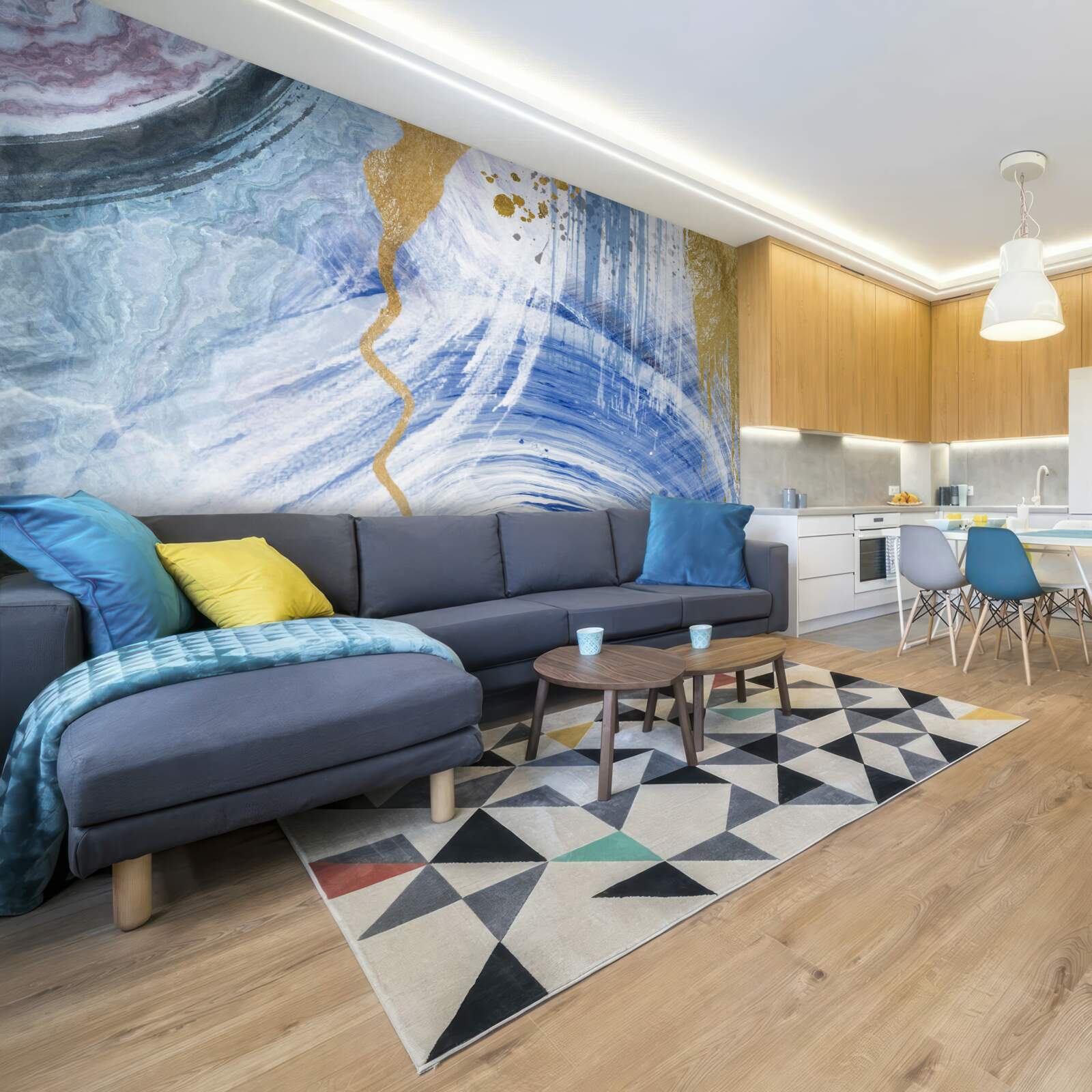 Papier peint ruisseaux bruns sur fond de taches bleues