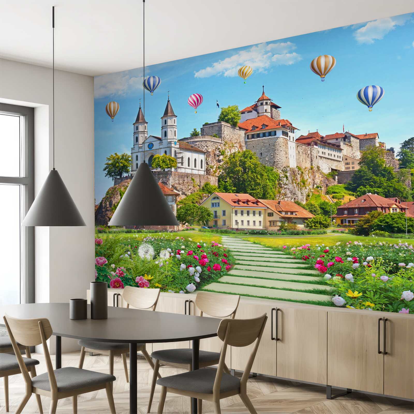 Papier peint des ballons multicolores s'envolent au-dessus des toits de la ville