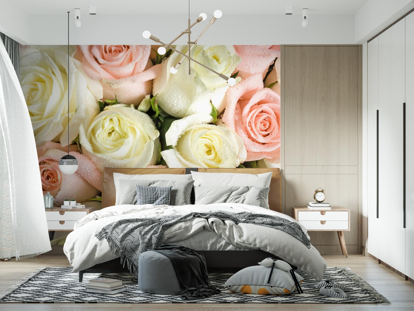 Papier peint taille des fleurs de roses blanches et roses
