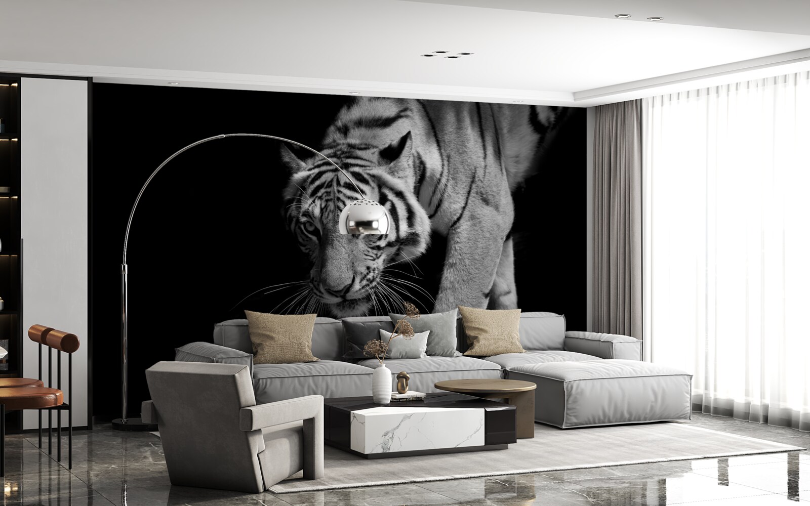 Papier peint tigre rampant sur fond d'obscurité