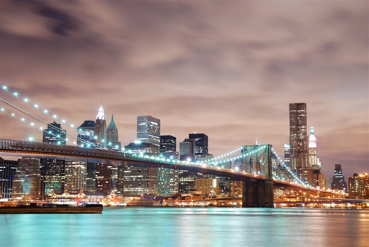 Papier peint la ville de nuit dans les temps modernes