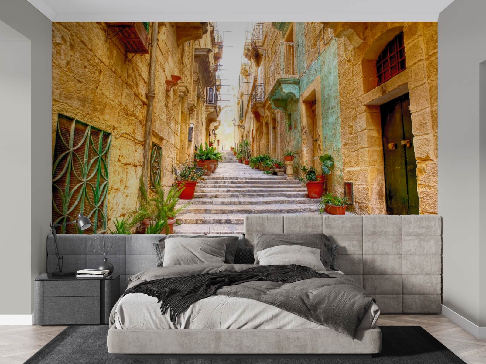 Papier peint la rue italienne décorée de fleurs est étroite