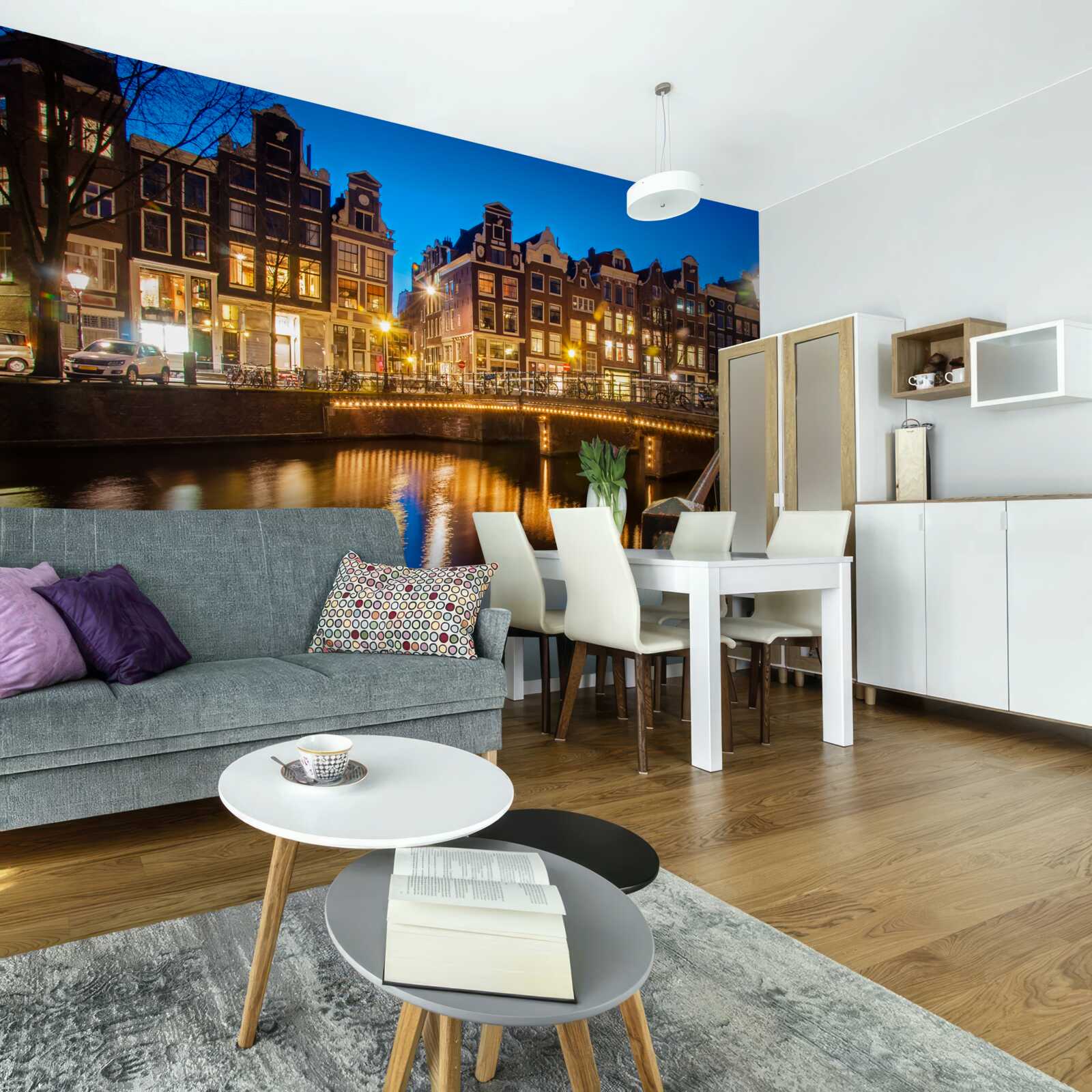 Papier peint reflet d'amsterdam dans l'eau la nuit