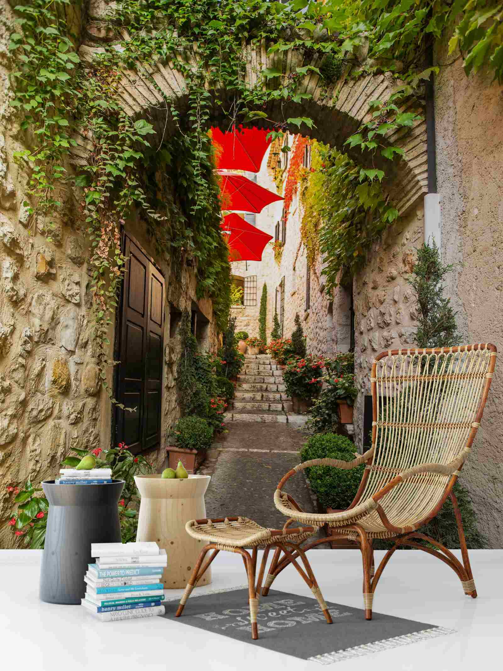 Papier peint Un arc en pierre dans une rue ancienne