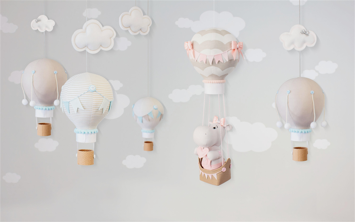 Papier peint petit hippopotame dans une boule volante