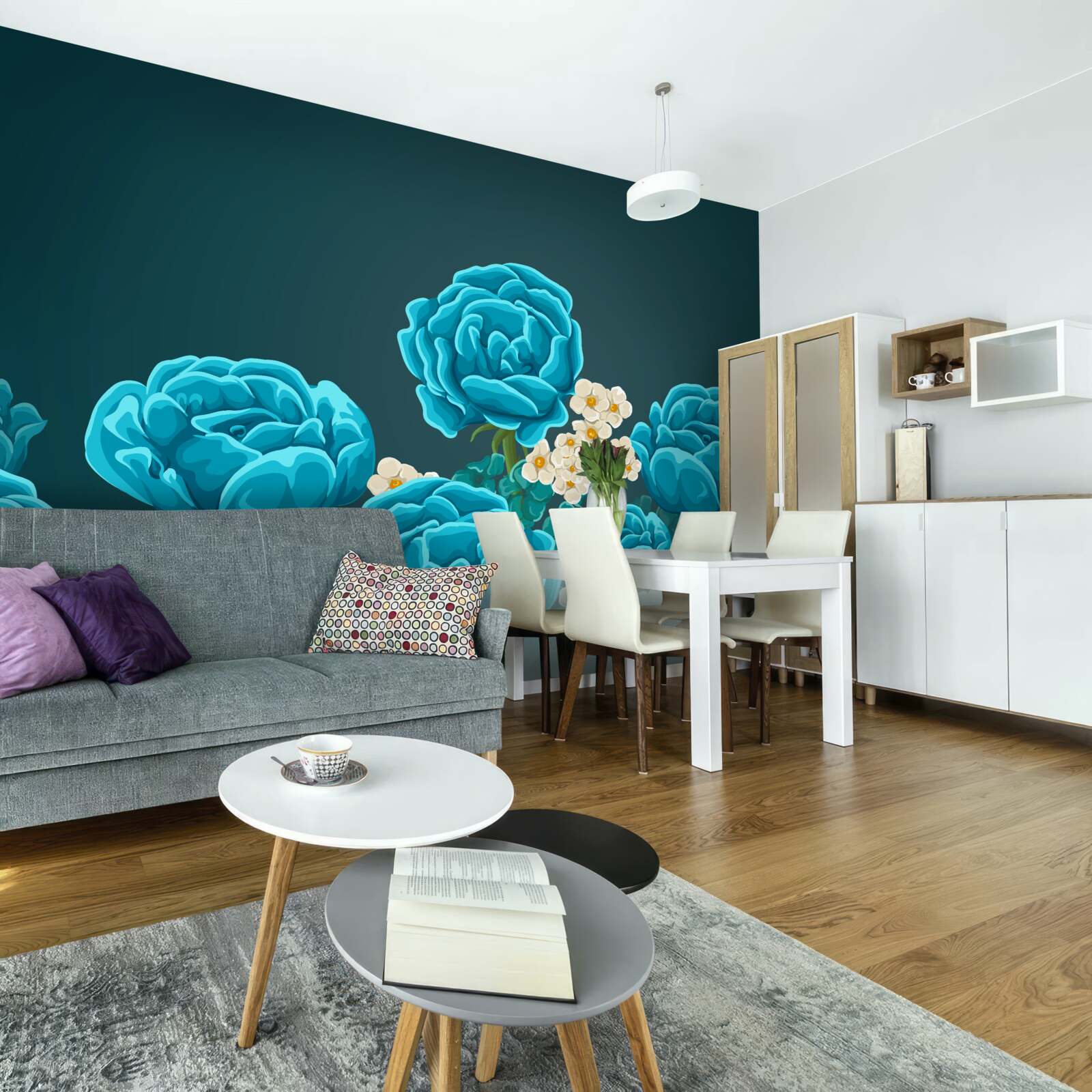 Papier peint les marguerites sont blanches comme neige et miniatures et les roses sont bleu clair