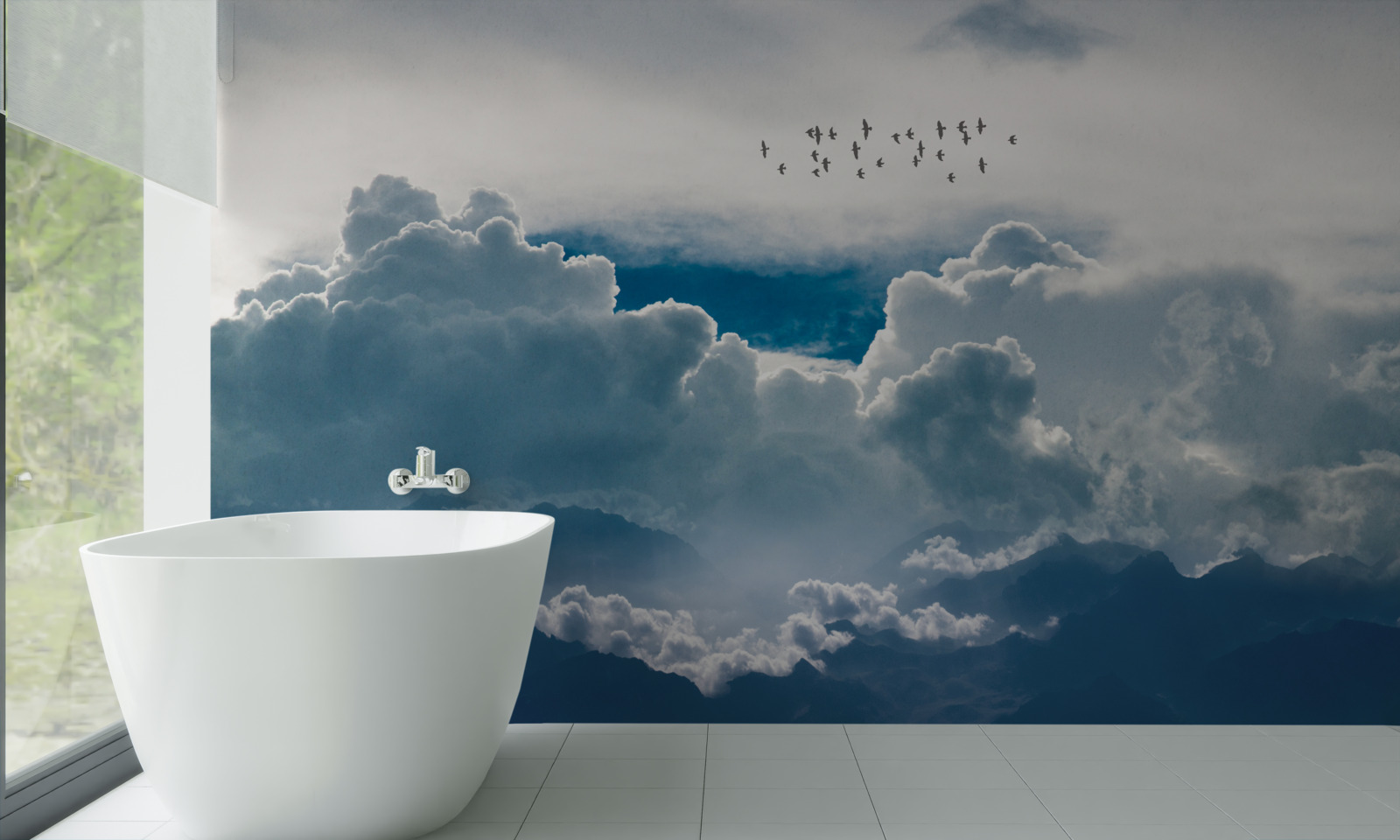 Papier peint groupe d'oiseaux au-dessus de nuages épais