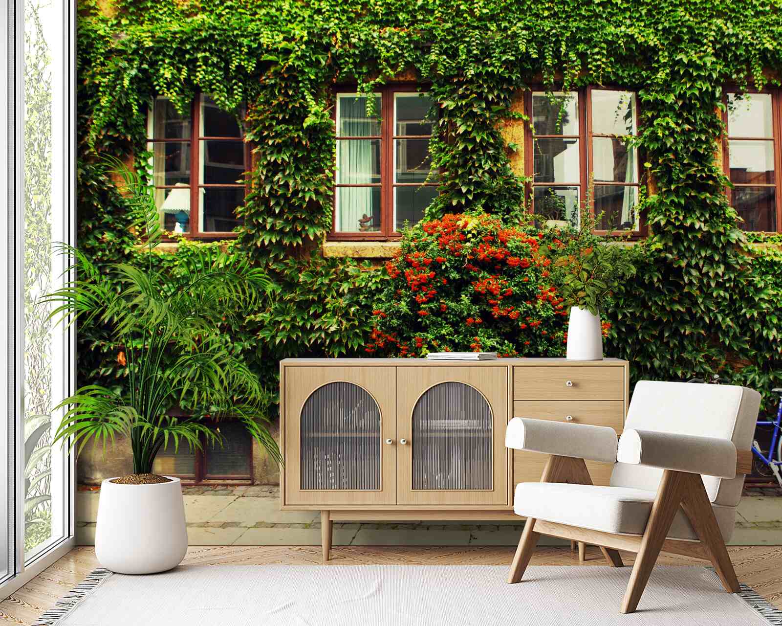 Papier peint maison envahie par le lierre en raison de son âge avancé