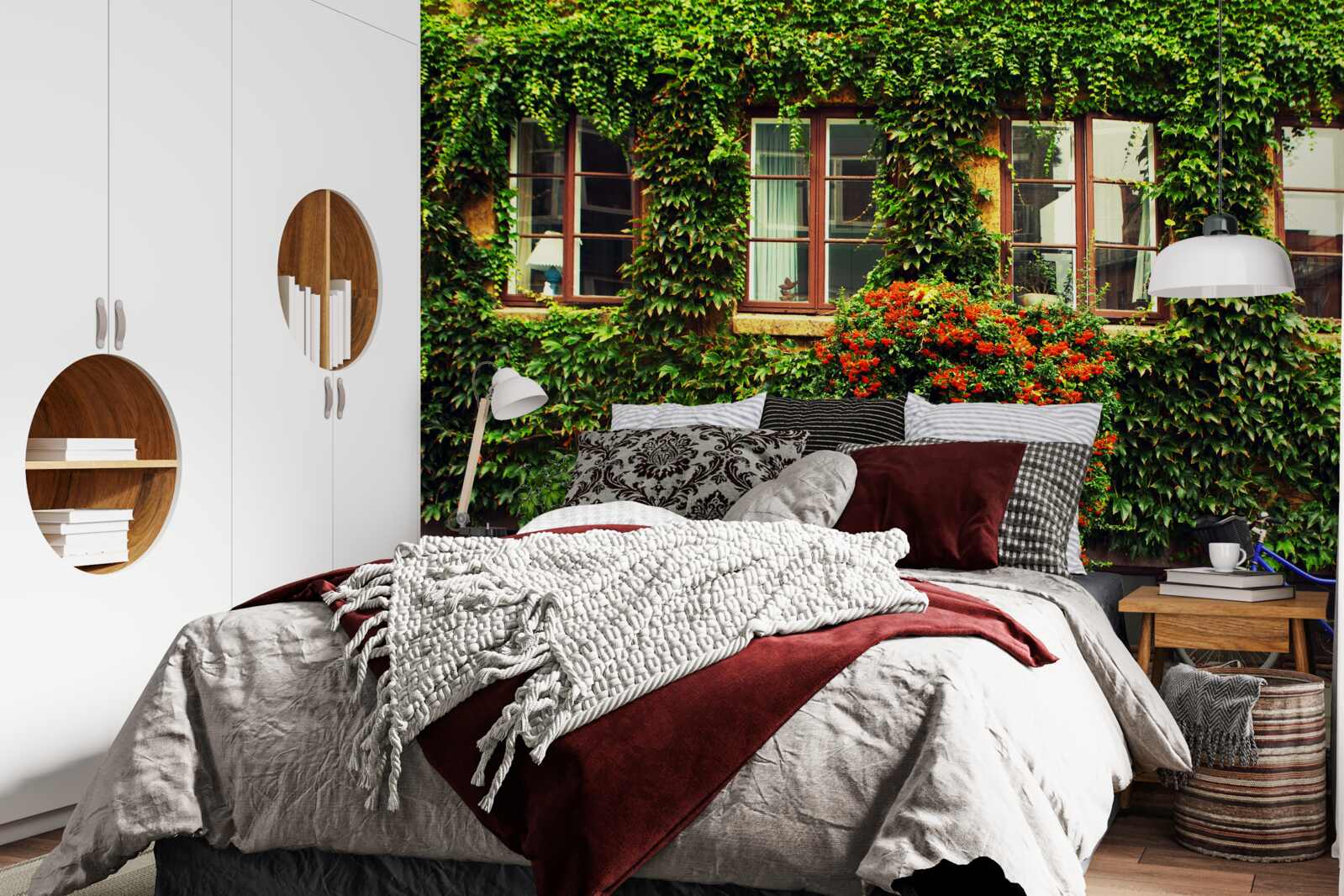 Papier peint maison envahie par le lierre en raison de son âge avancé