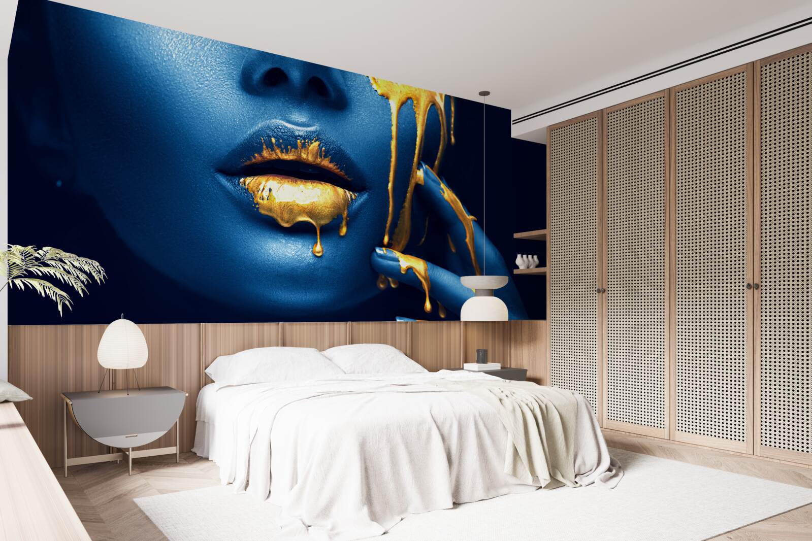 Papier peint femme avec du rouge à lèvres doré brillant sur les lèvres