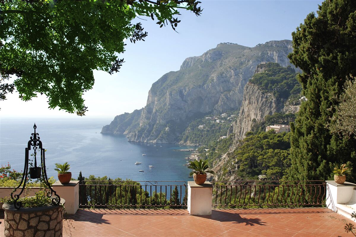 Papier peint panorama des montagnes et de l'océan