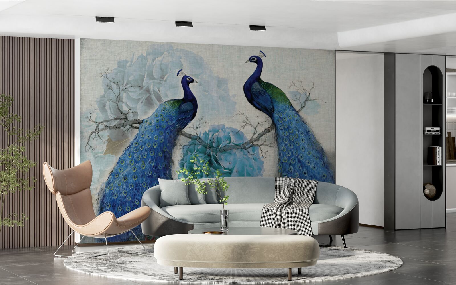 Papier peint paons avec des plumes bleues sur des fleurs de la même teinte