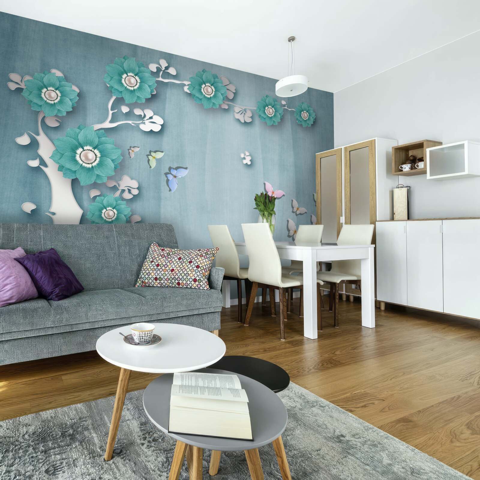 Papier peint papillons et fleurs vertes décorant un arbre