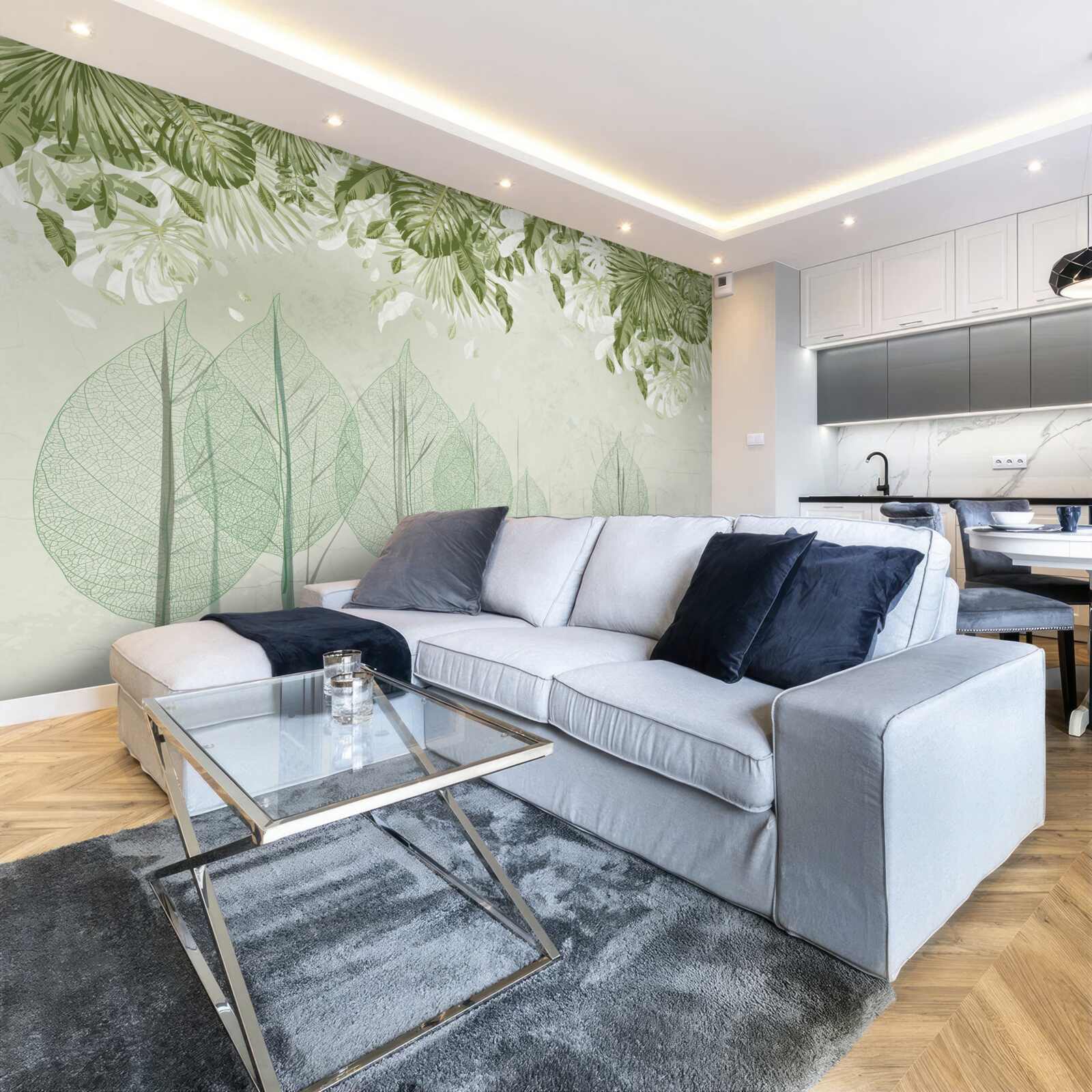 Papier peint une famille de cerfs se promène dans une forêt verte et brumeuse