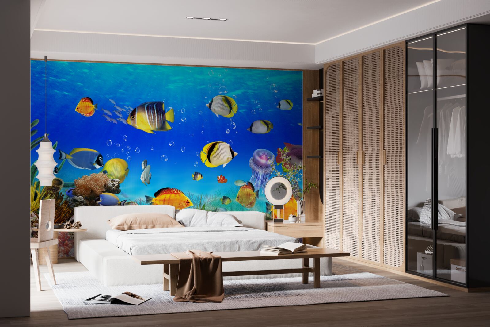 Papier peint poisson coloré dans l'eau bleue