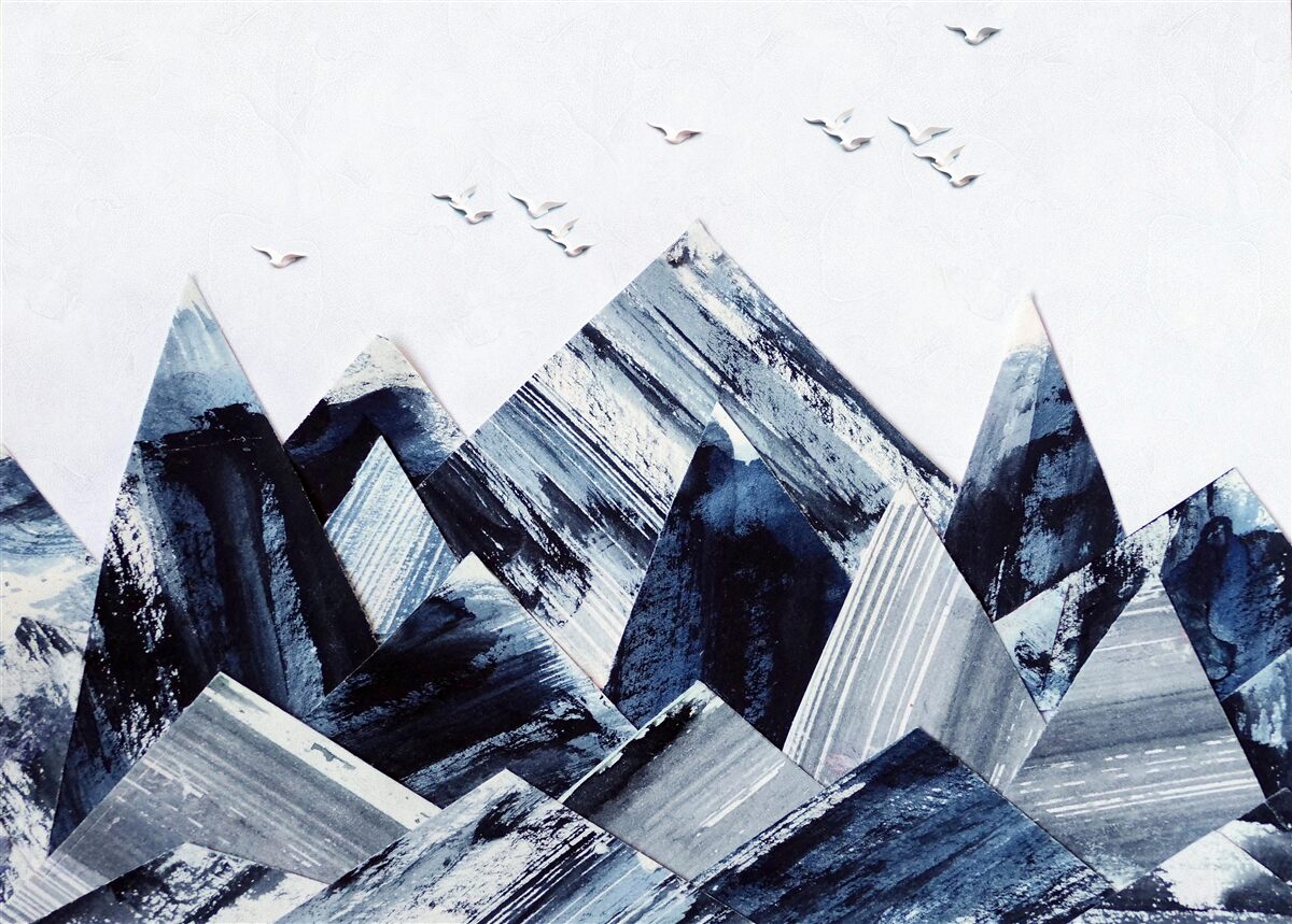 Papier peint sommet de la montagne sous les ailes des oiseaux