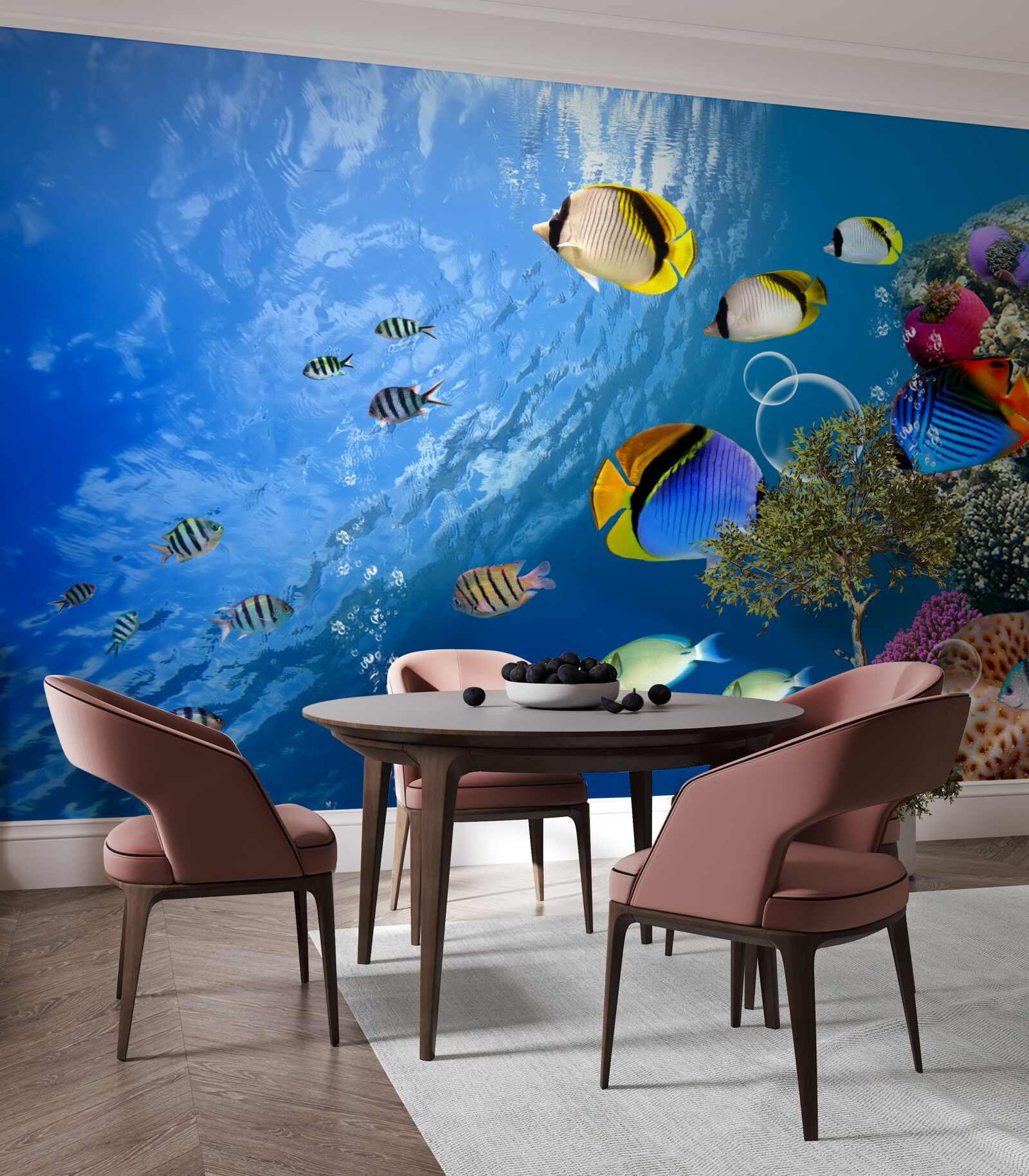 Papier peint poisson brillant en eau calme