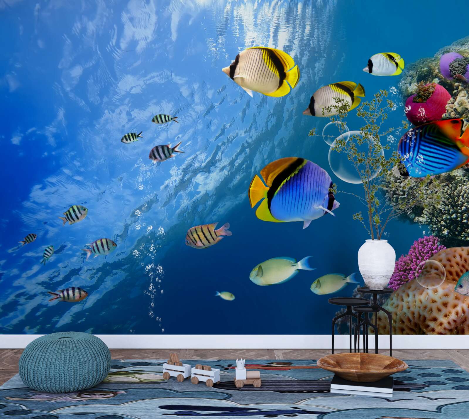 Papier peint poisson brillant en eau calme