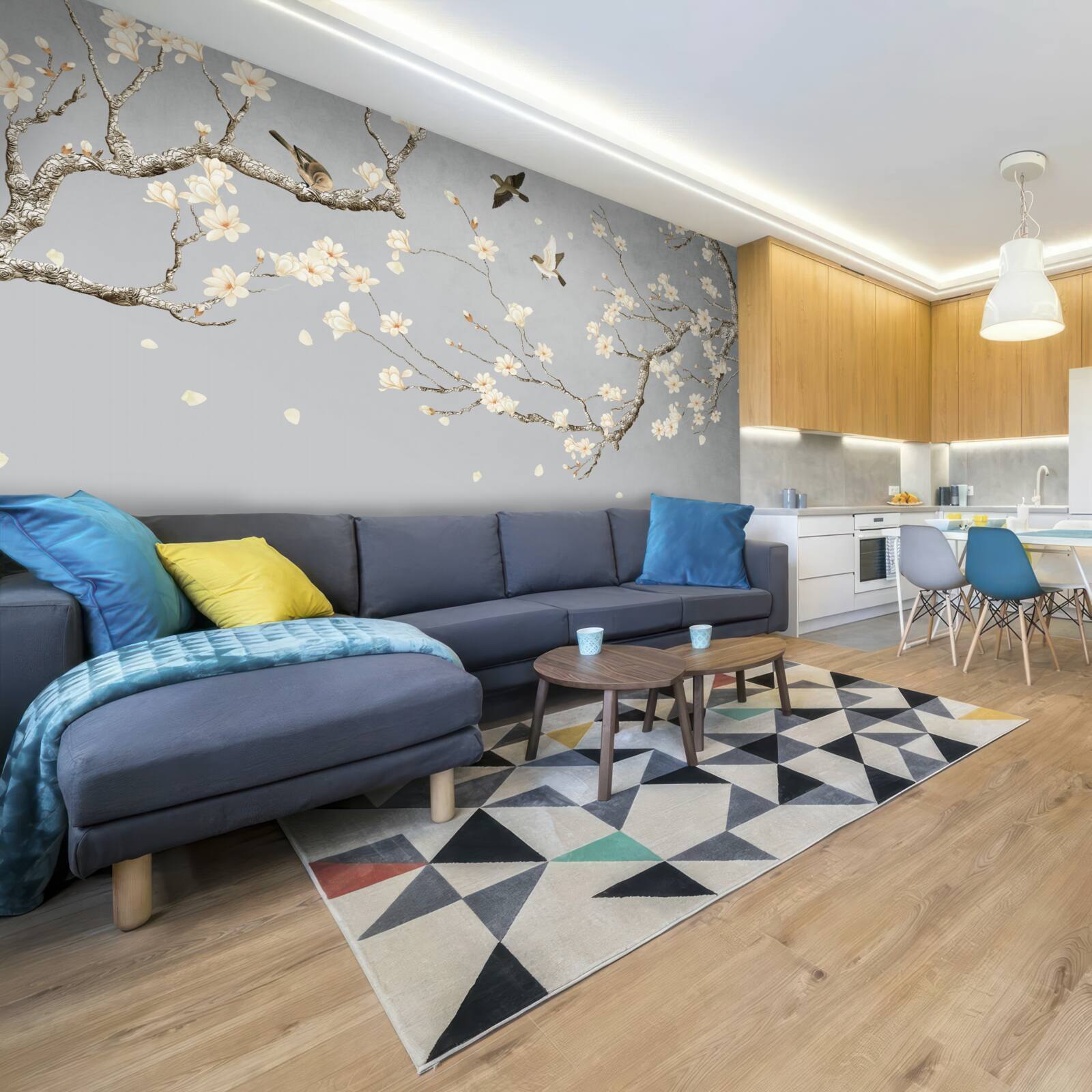 Papier peint les oiseaux tournent autour d'un arbre en fleurs