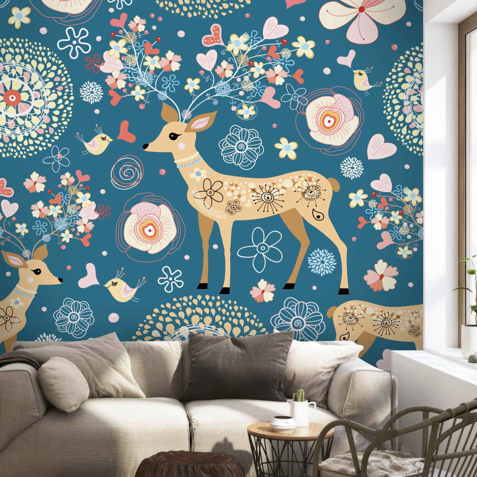 Papier peint oiseaux et cerfs entourés de fleurs