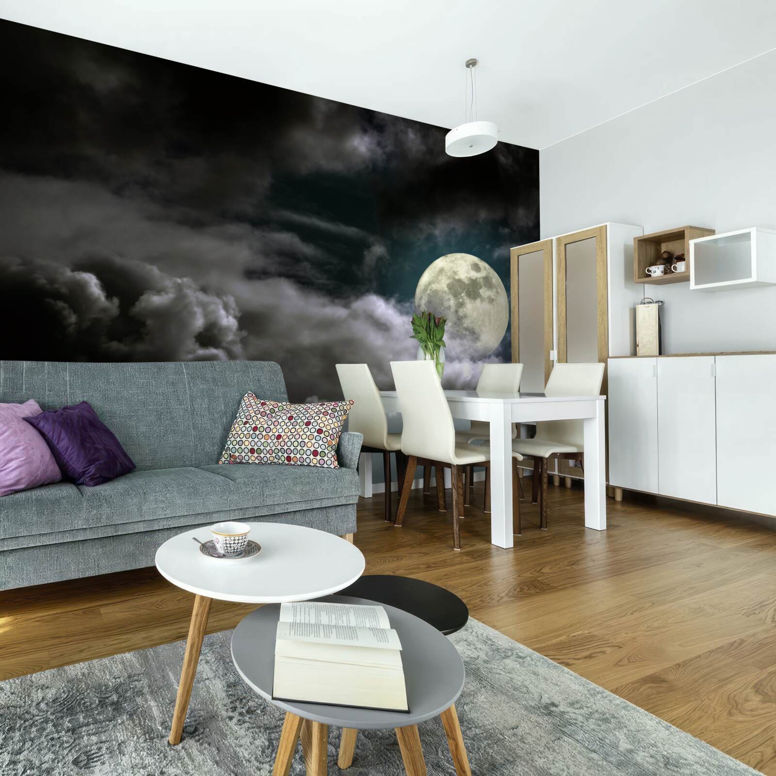 Papier peint pleine lune au-dessus des nuages, attirant l'attention par sa beauté