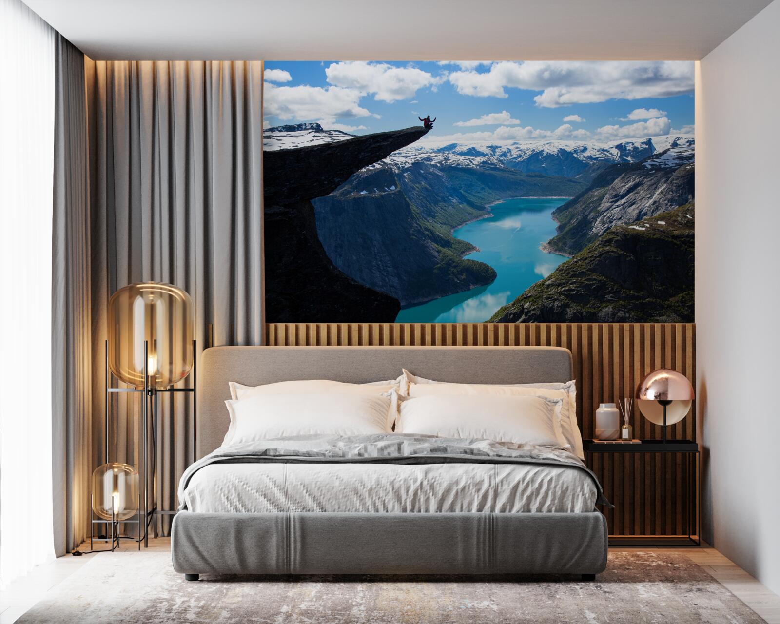 Papier peint le sommet s'élève majestueusement au-dessus du précipice