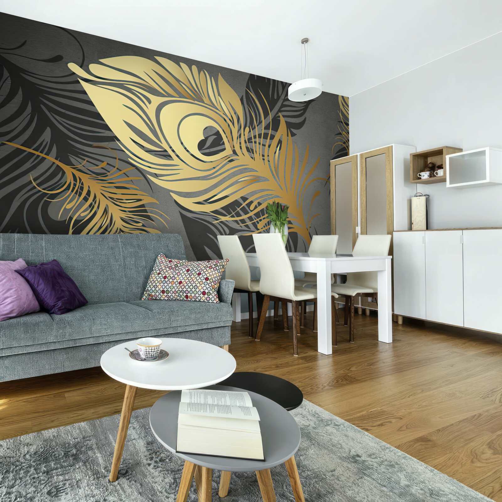 Papier peint plumes avec décor ajouré en or