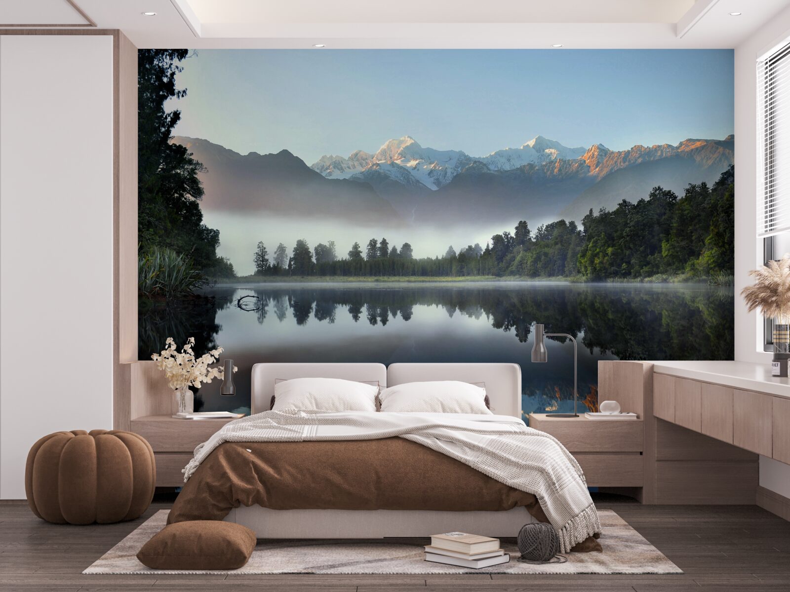 Papier peint le sommet d'un lac de montagne est couvert de brume