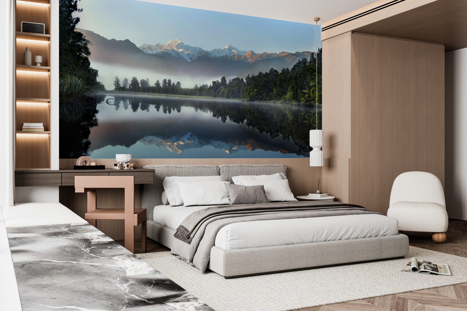 Papier peint le sommet d'un lac de montagne est couvert de brume