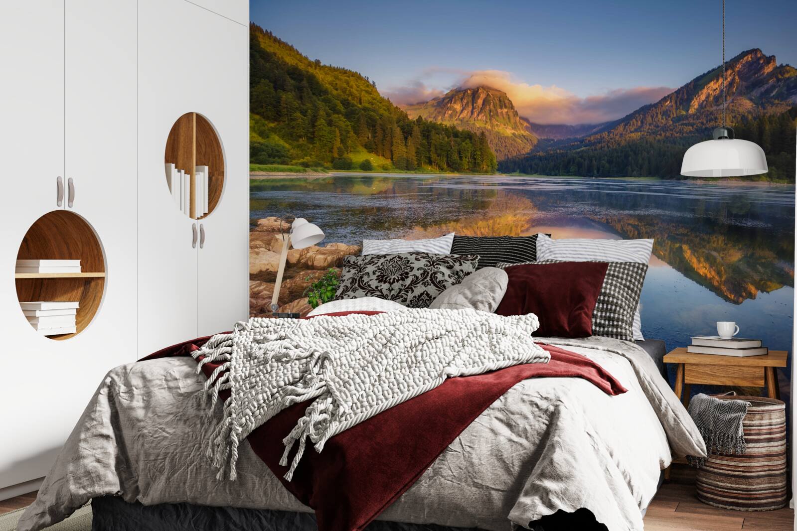 Papier peint coucher de soleil sur un lac de montagne calme