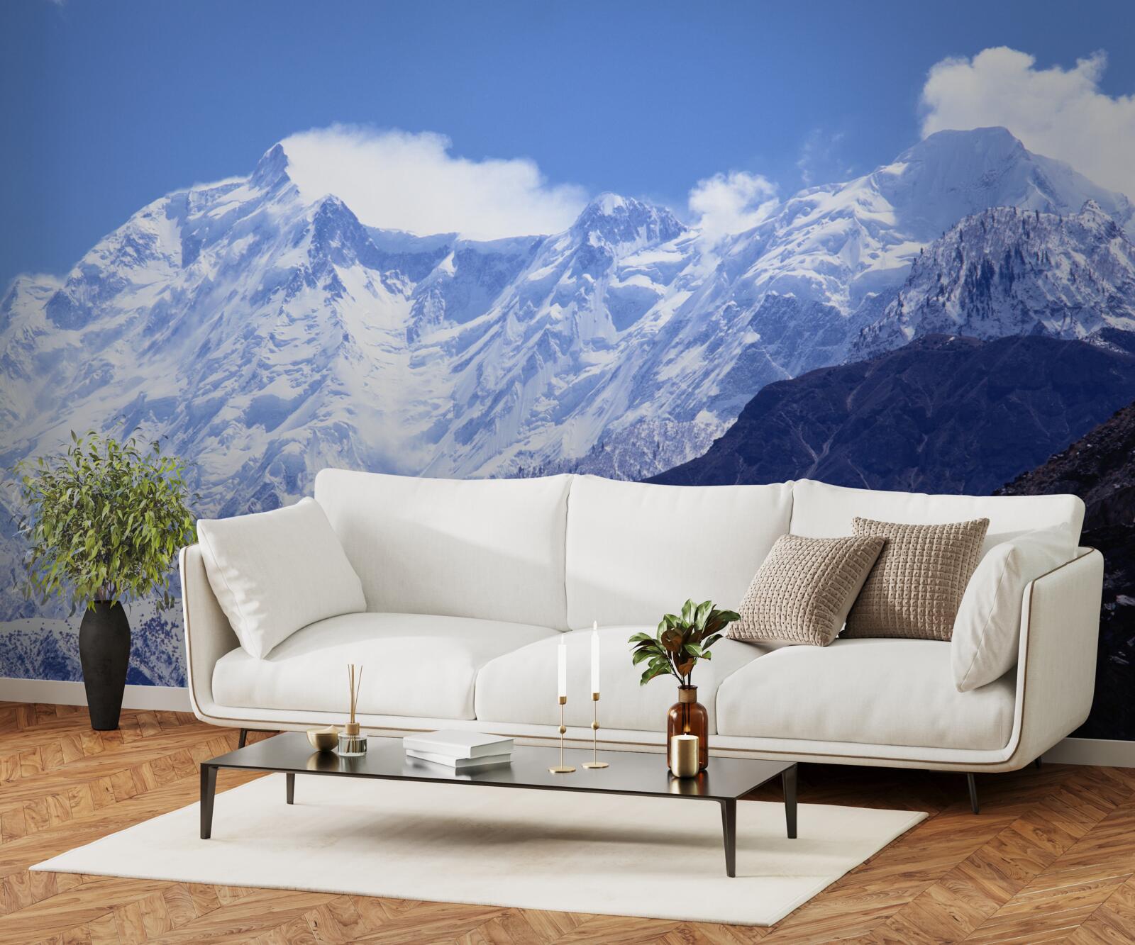 Papier peint les sommets des nuages, inébranlables dans leur dureté glacée