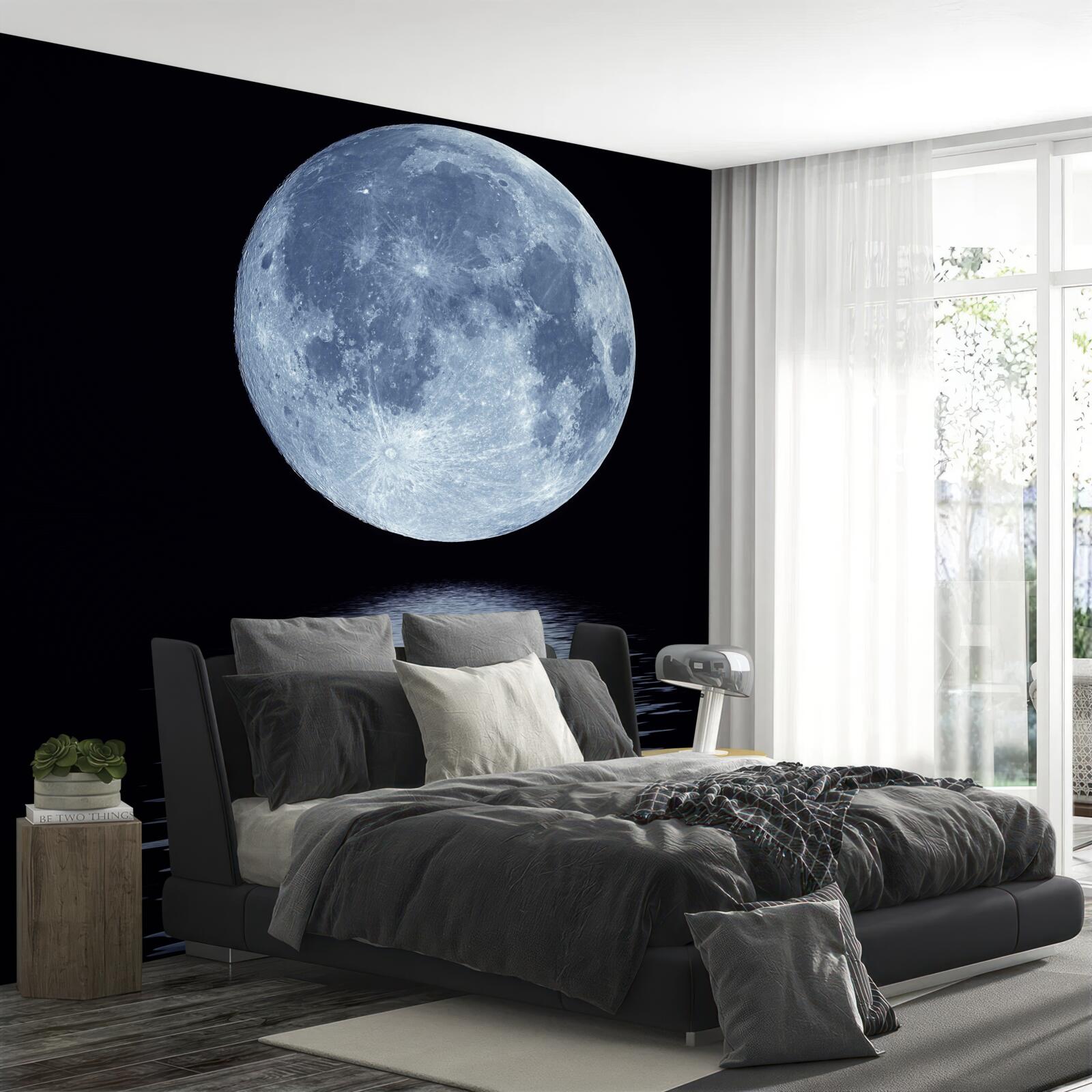 Papier peint reflet de la pleine lune sur la surface de l'eau