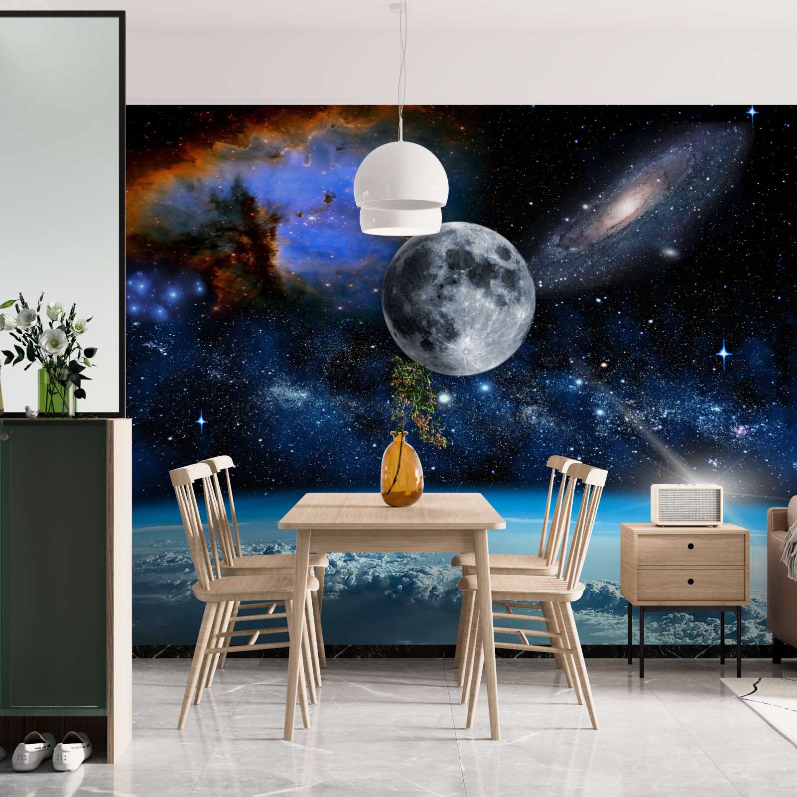 Papier peint la lune et l'univers sont au-dessus des nuages