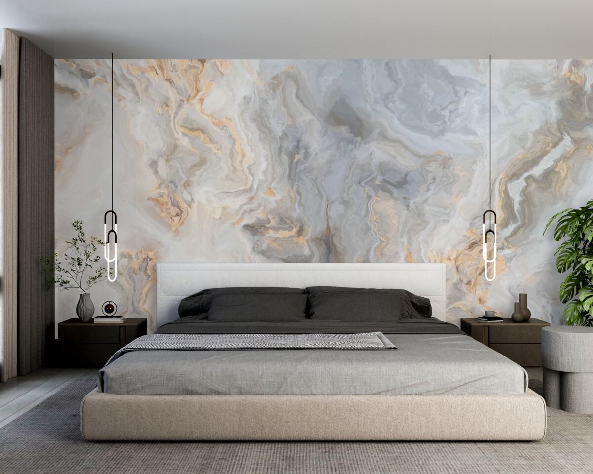 Papier peint fond gris, décoré de tons dorés