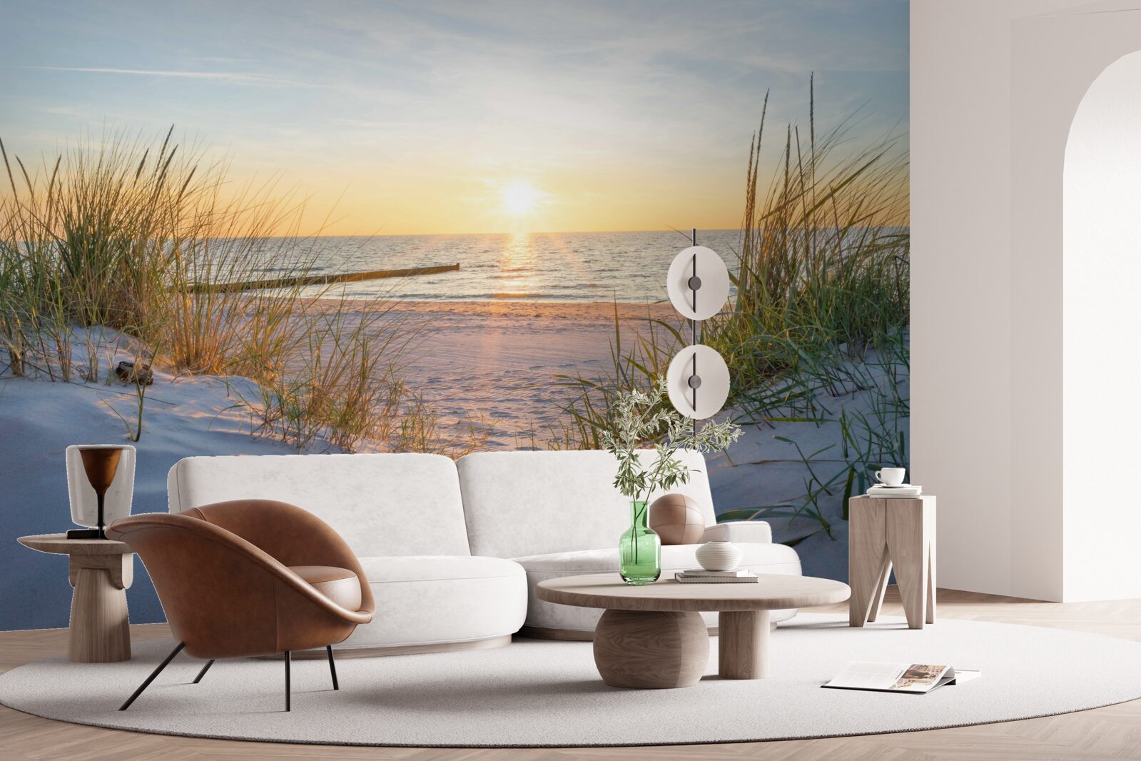 Papier peint la plage de sable est agrémentée d'herbe verte