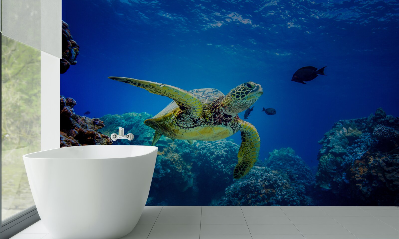 Papier peint Tortue dans les profondeurs bleues de la mer