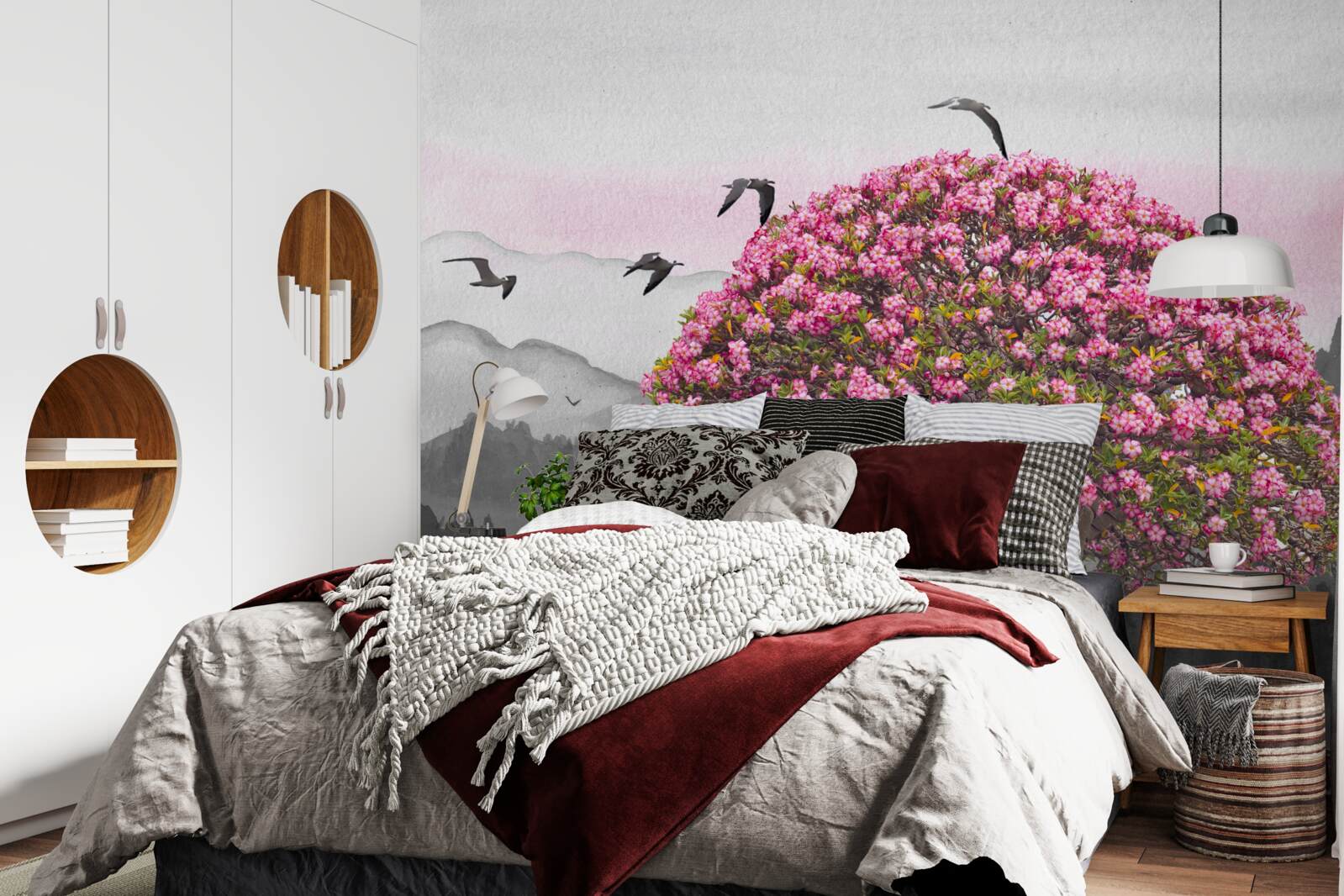 Papier peint des oiseaux survolent un arbre en fleurs