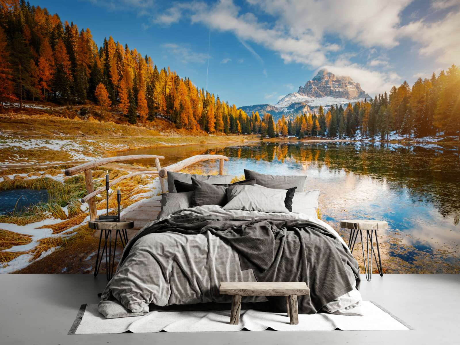 Papier peint paysage d'automne avec une montagne à l'horizon