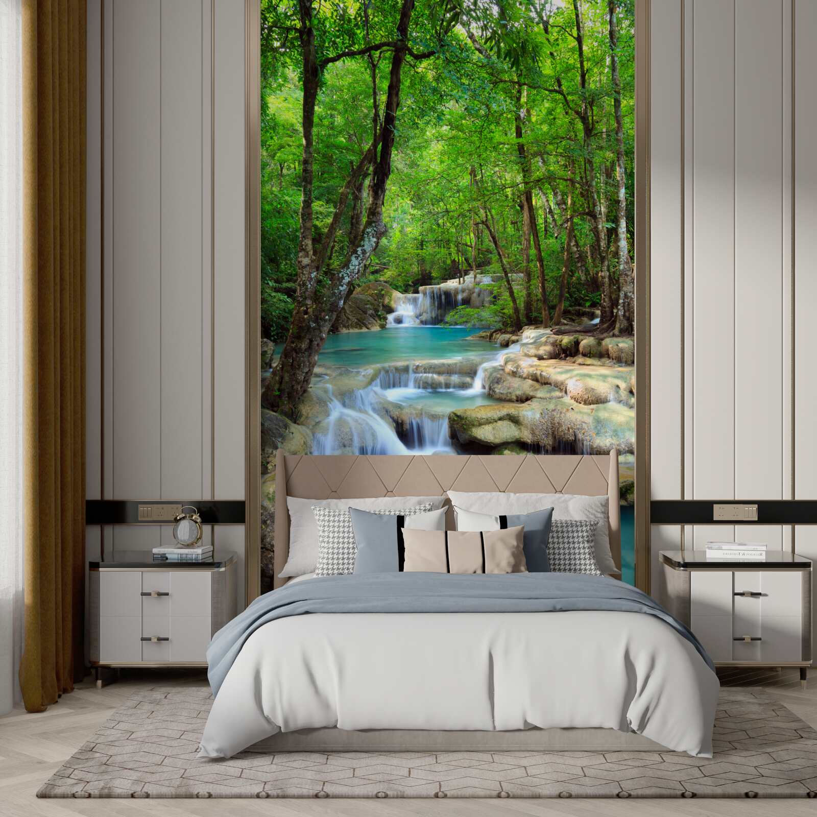 Papier peint chute d'eau avec des torrents d'eau cristalline tombant en cascade