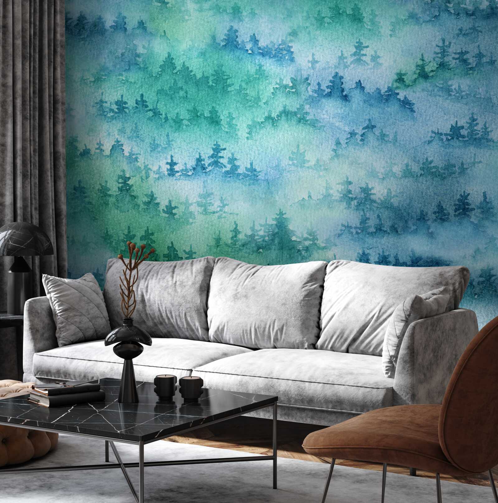 Papier peint la forêt de conifères est enveloppée d'un épais brouillard