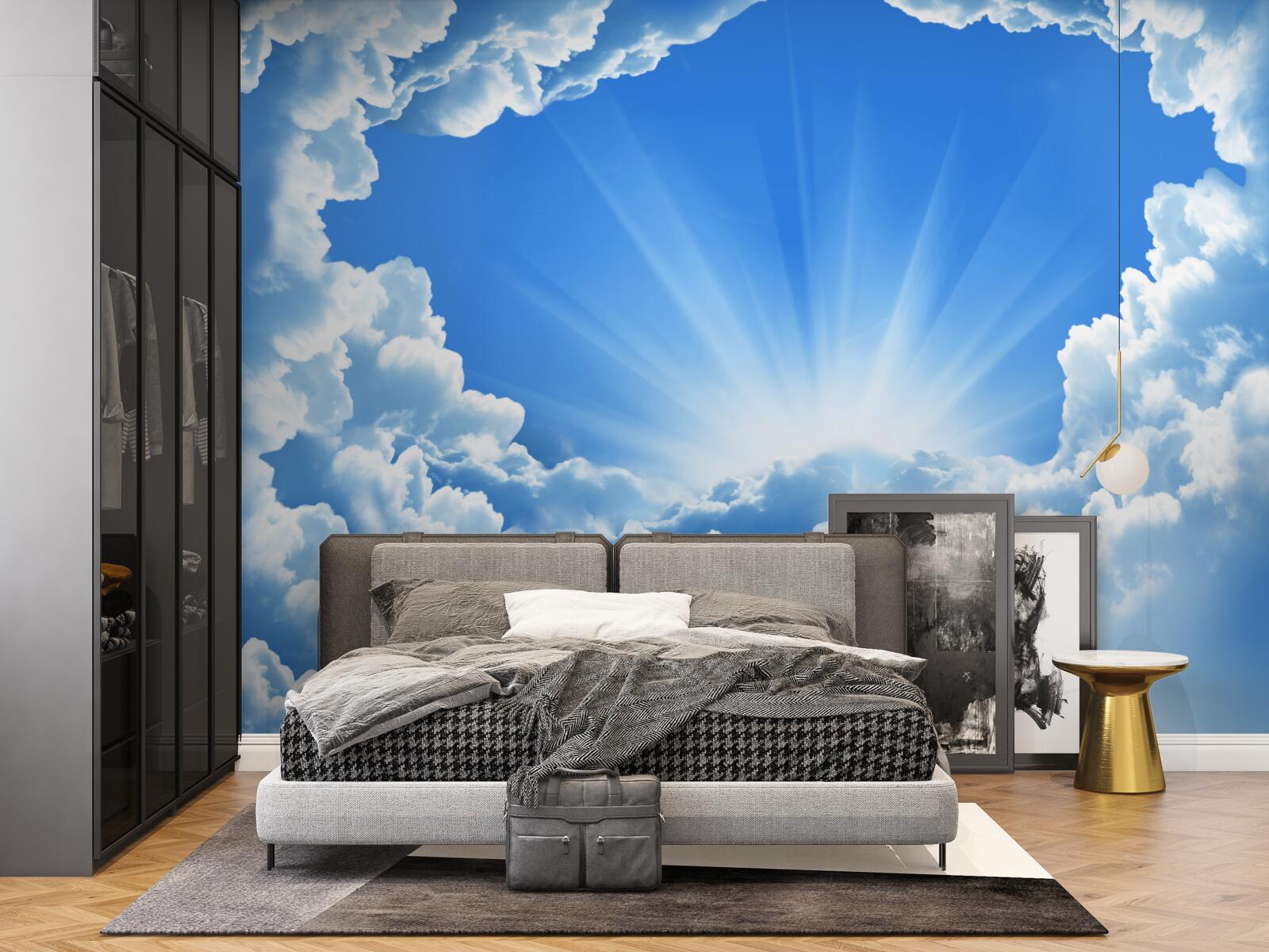 Papier peint le matin se lève derrière les nuages