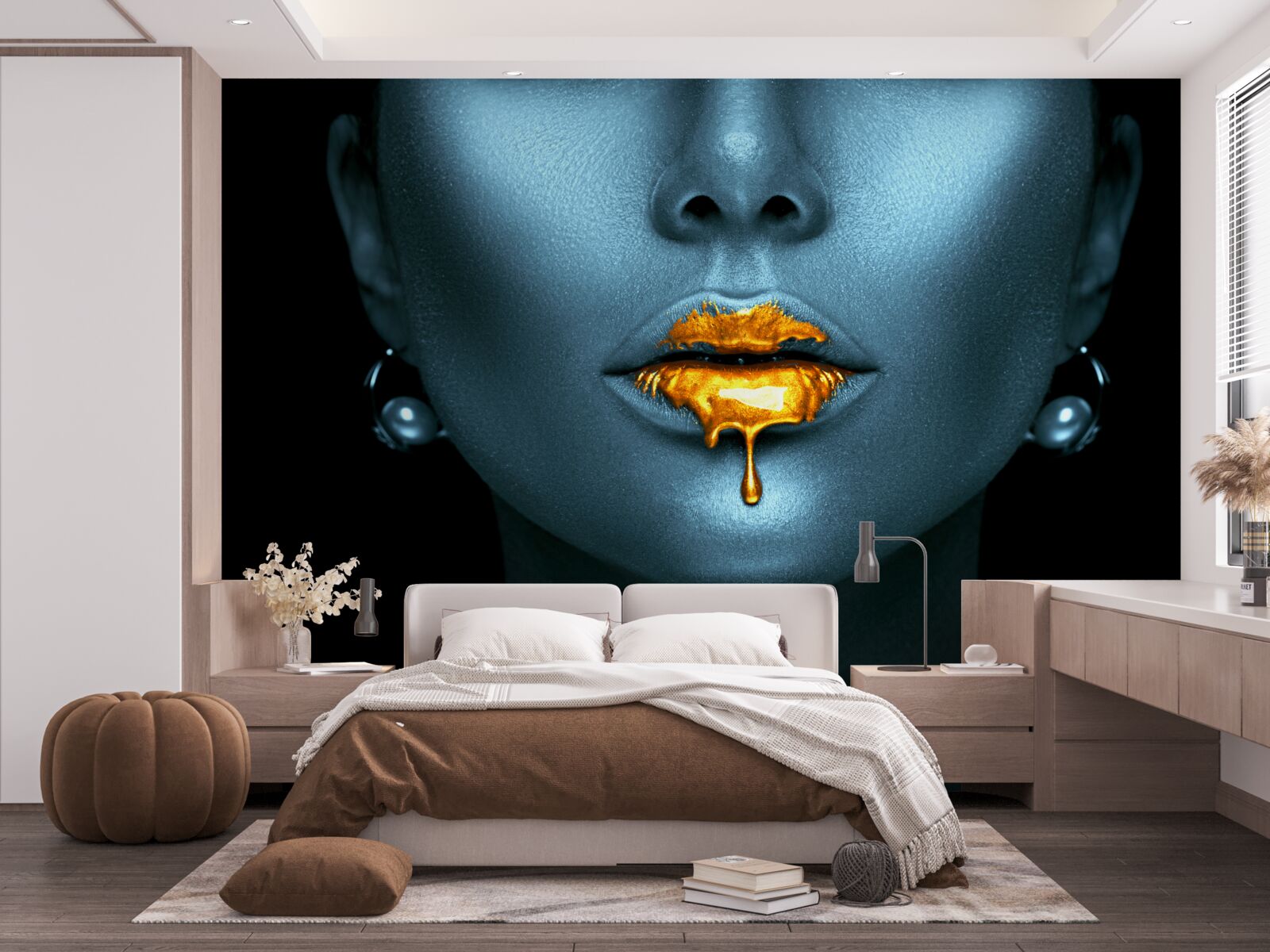 Papier peint femme aux lèvres recouvertes de peinture dorée