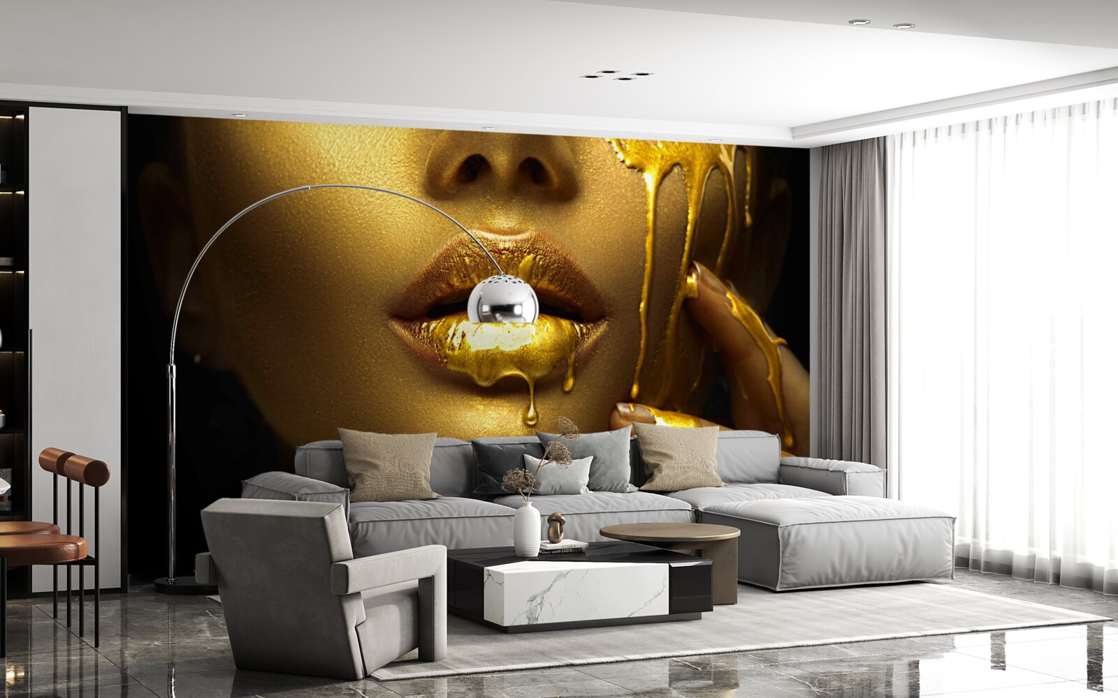 Papier peint femme couverte de pigments dorés