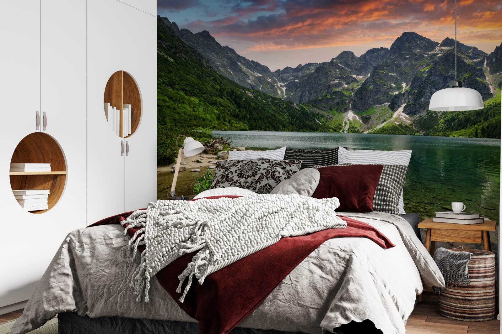 Papier peint une soirée calme et chaude et un étang de montagne